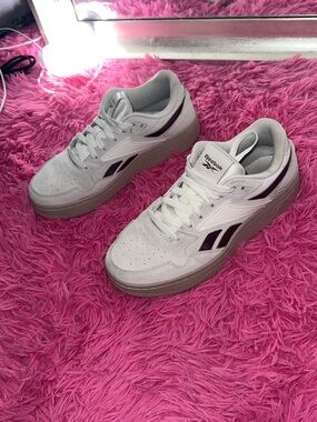 Reebok White Sneakers with Burgundy Accent Stripes